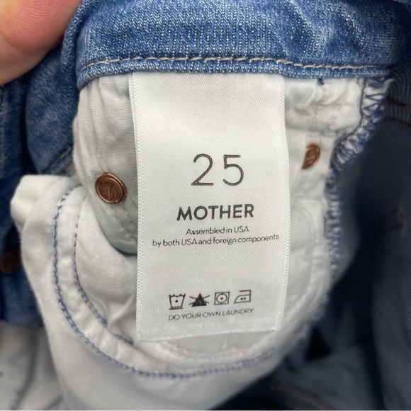 MOTHER The Looker Ankle Fray Skinny Jeans in Love Gun Distressed Light Wash 25 - Picture 11 of 13